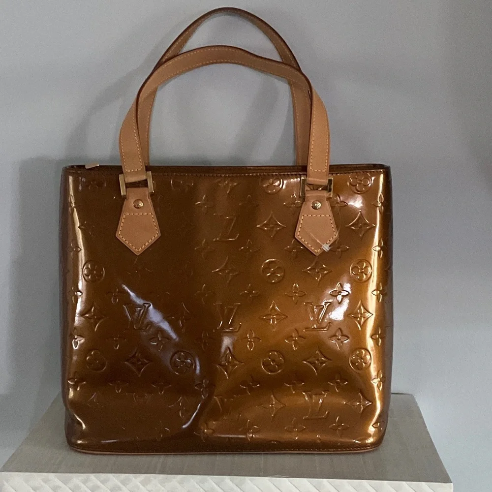 Louis Vuitton Houston Tote Bronze Leather
Monogram Vernis - Picture 2 of 10